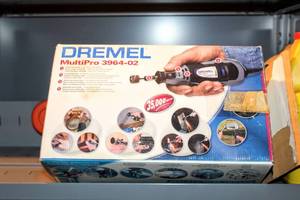 lot 8017 image: Milwaukee Heavy Duty Amstar Contractors Bit Kit & Dremel Multi Pro 3964-02